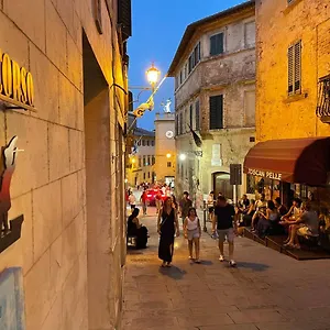 https://la-dimora-nel-corso.it-tuscanyhotel.com